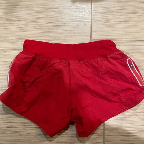Lululemon Ribbed Shorts - Picture 4 of 4